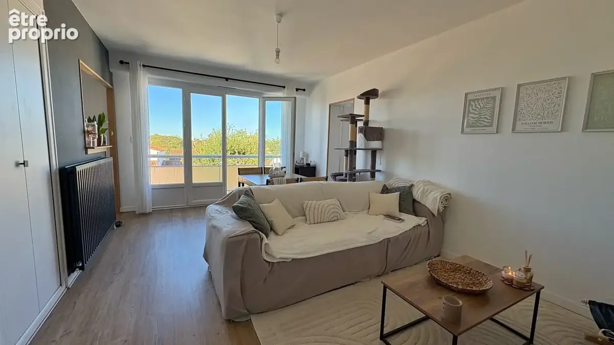 NIORT - Appartement T2 de 46m2 avec place de parking et balcon - photo 1