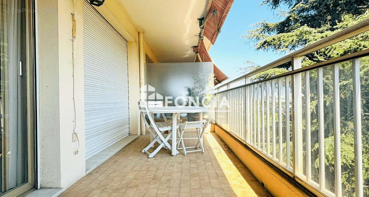 Saint laurent du var - Bas plateaux fleuris 2 P 63 m2 - Stationnement privatif + Cave - photo 3