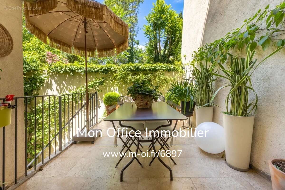 Référence : 6897-TLE - Rare sur le marché- Centre Ville Historique - Appartement rénové 3 pièces - 22 m2 de terrasse - photo 7