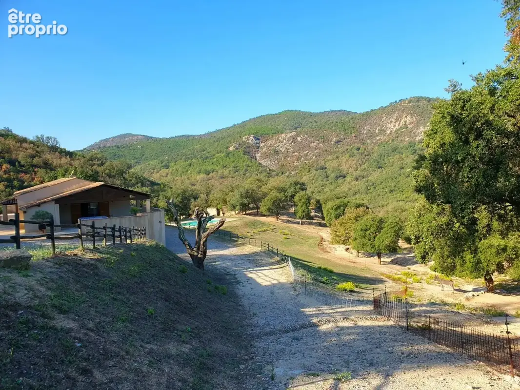 Mas provencal de caractère au coeur d'un ecrin de nature au Plan de la Tour - photo 14