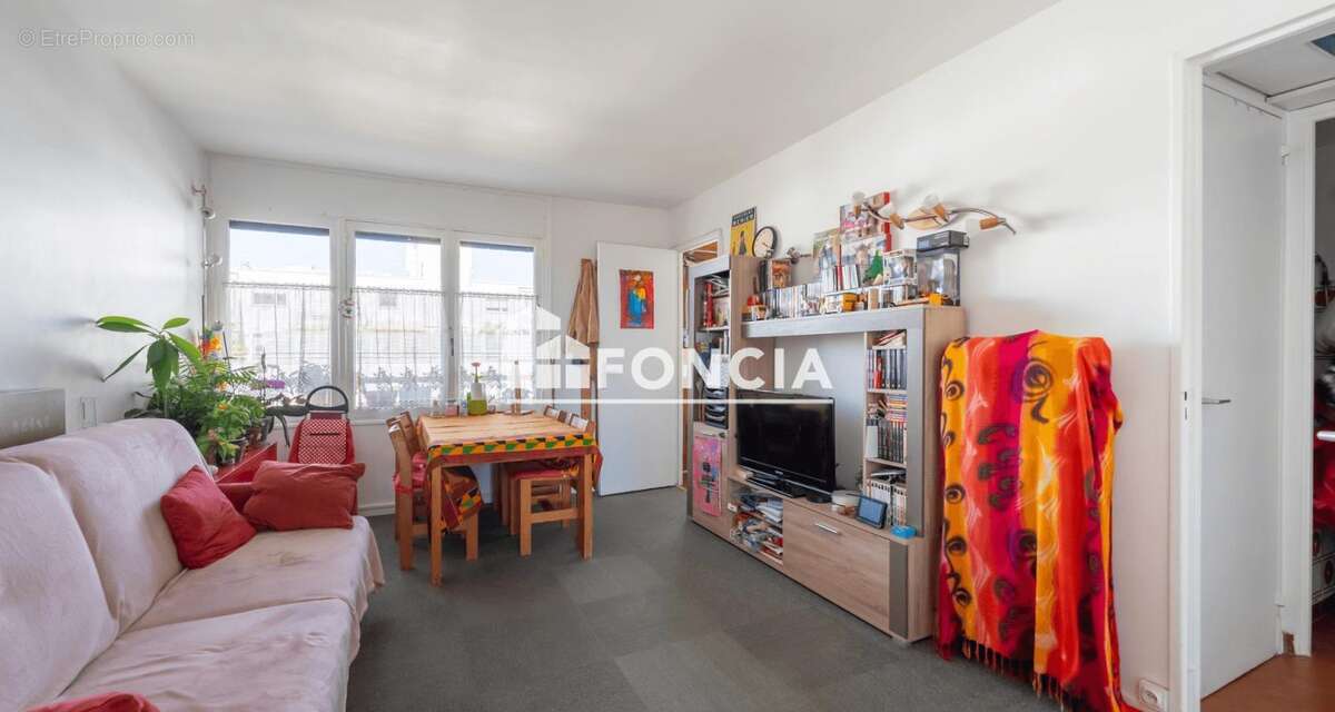 Appartement à PARIS-19E
