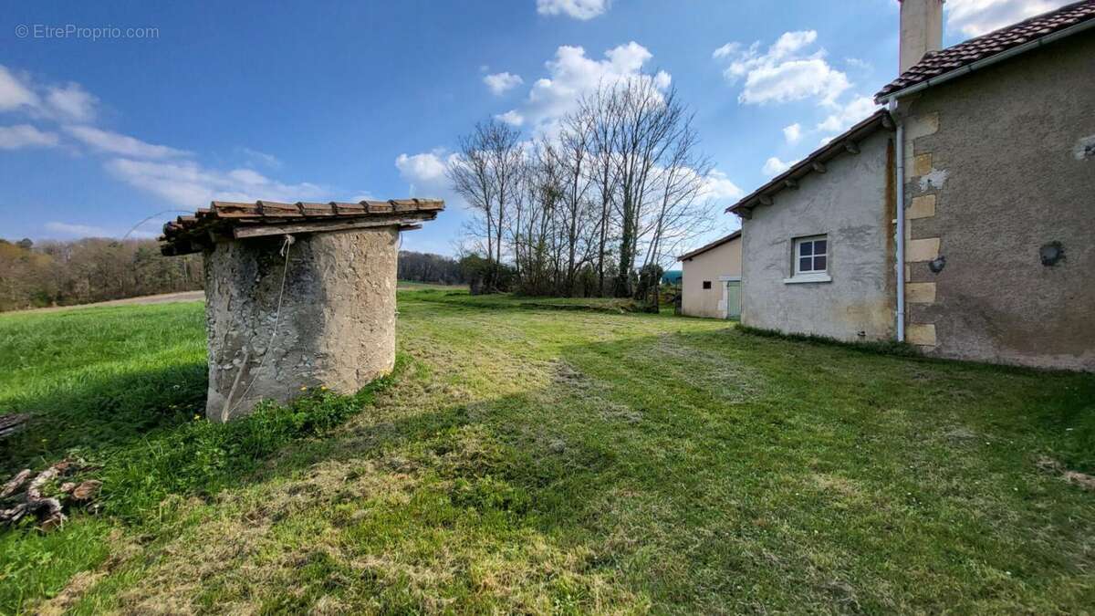 Maison à TOCANE-SAINT-APRE