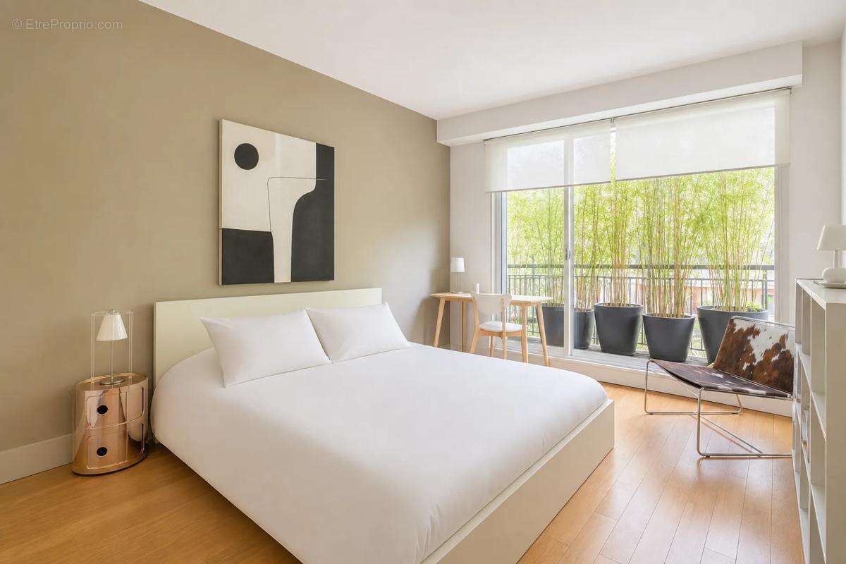 Appartement à SURESNES