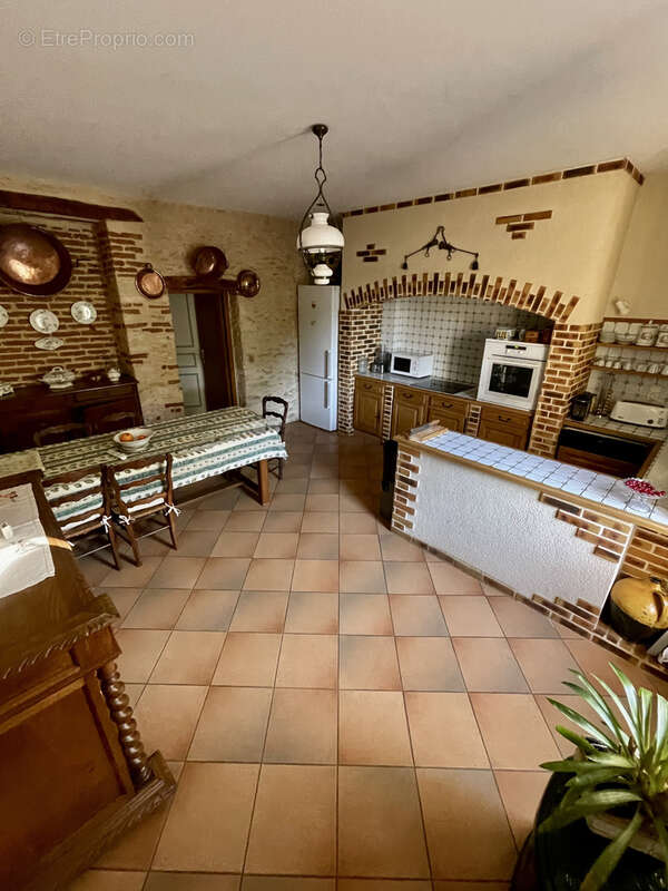 Maison à SAUVETERRE-LA-LEMANCE
