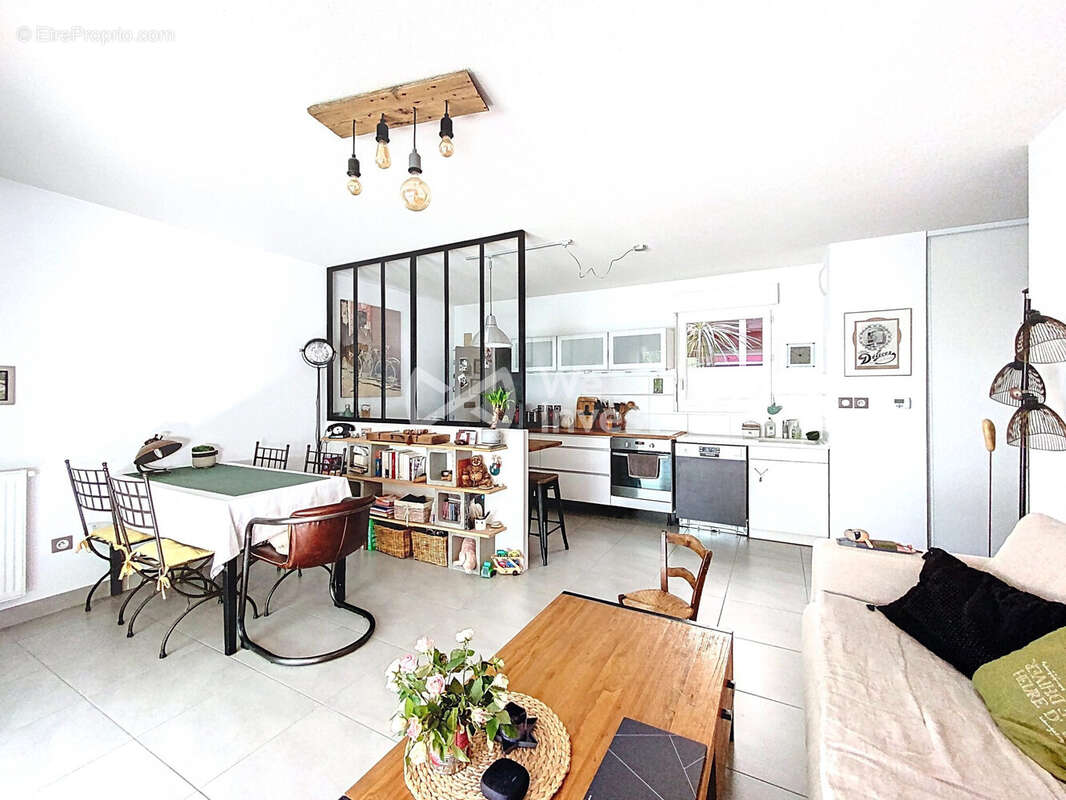 Appartement 62 m² à Saint-Aunes  - photo 3