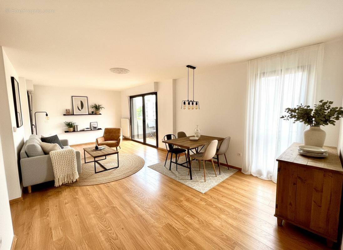 Appartement à COLOMBES