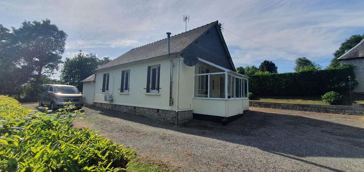 Maison à CALLAC