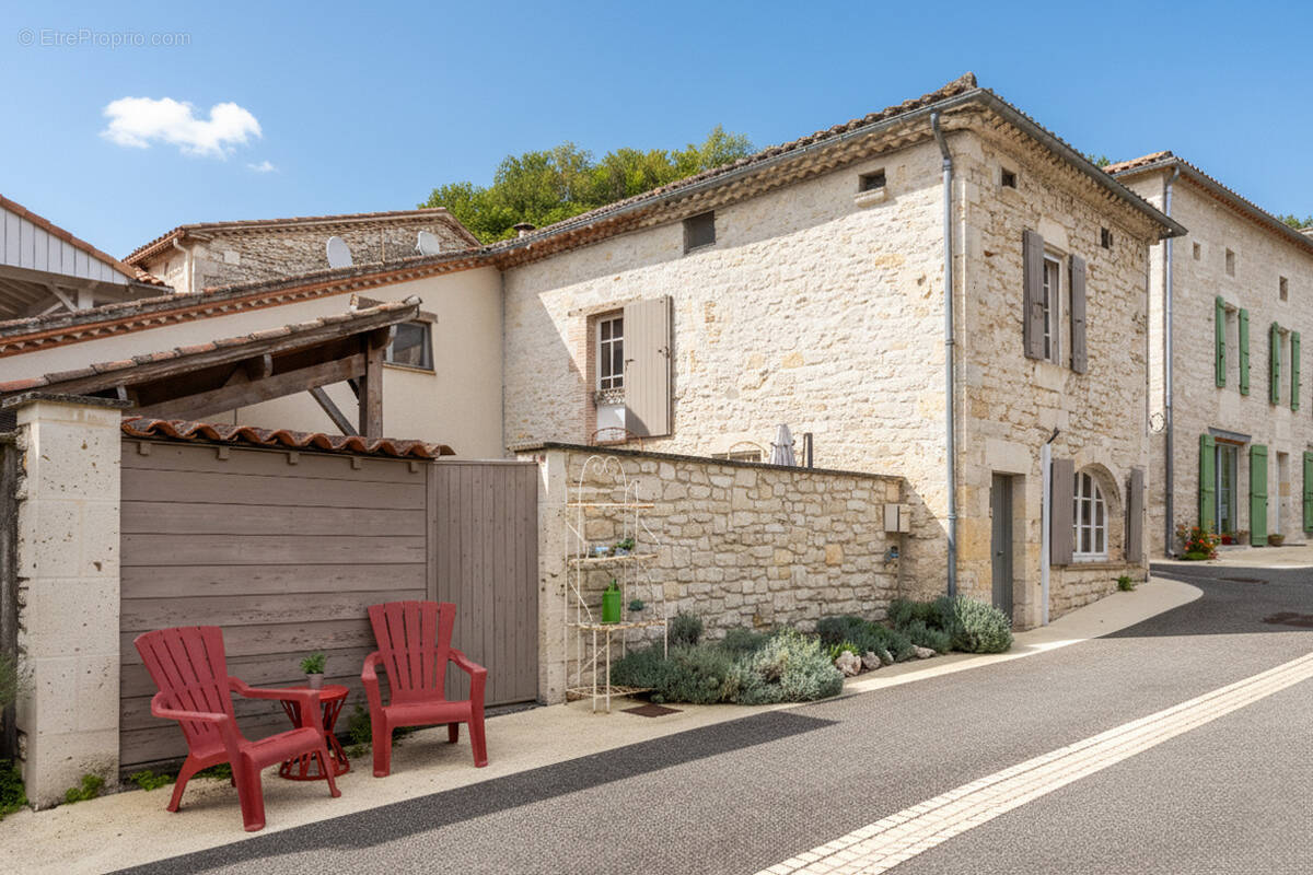 Maison à LAUZERTE
