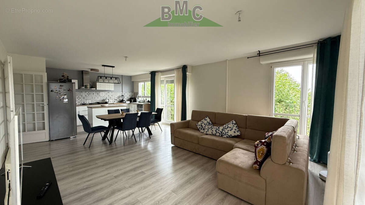 Appartement à LE PLESSIS-BOUCHARD
