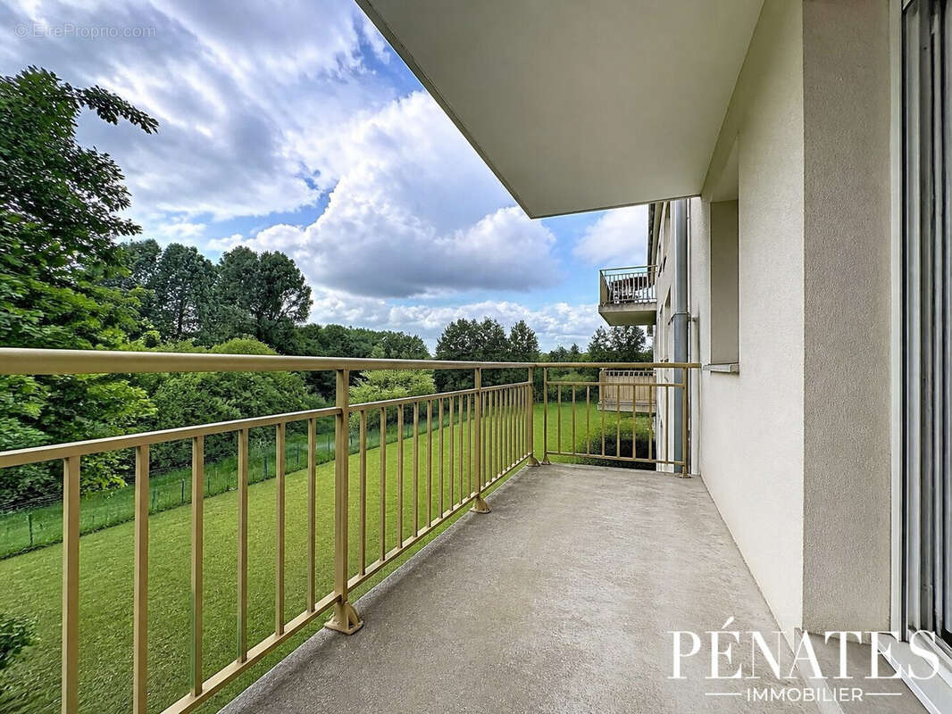 Appartement à PETIT-COURONNE