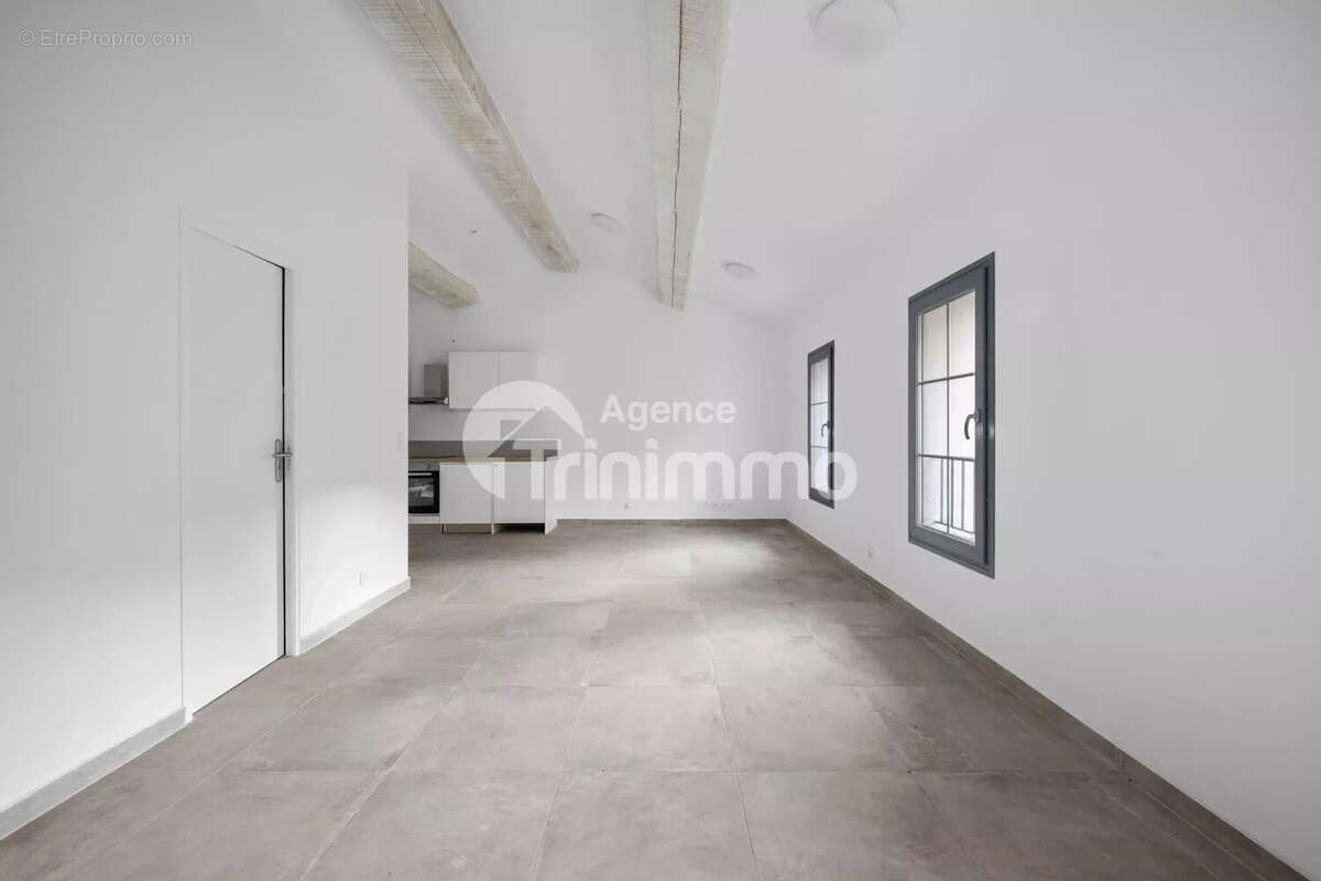 Appartement à TOURRETTE-LEVENS