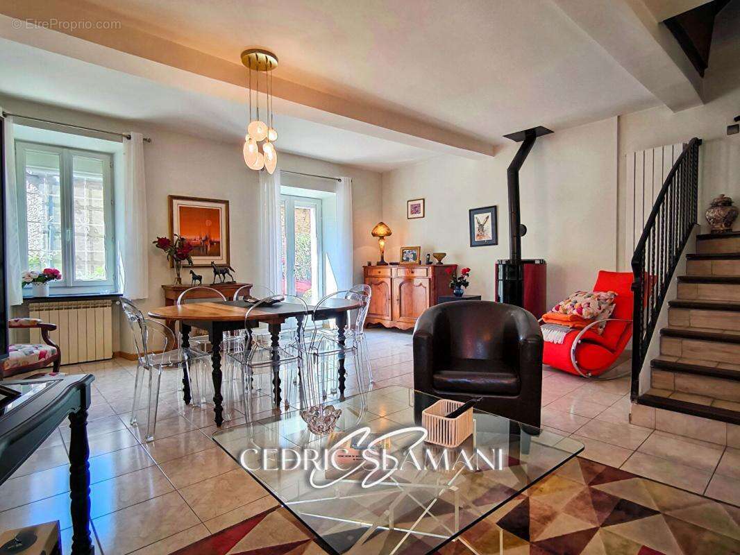 Maison à RAISSAC-SUR-LAMPY