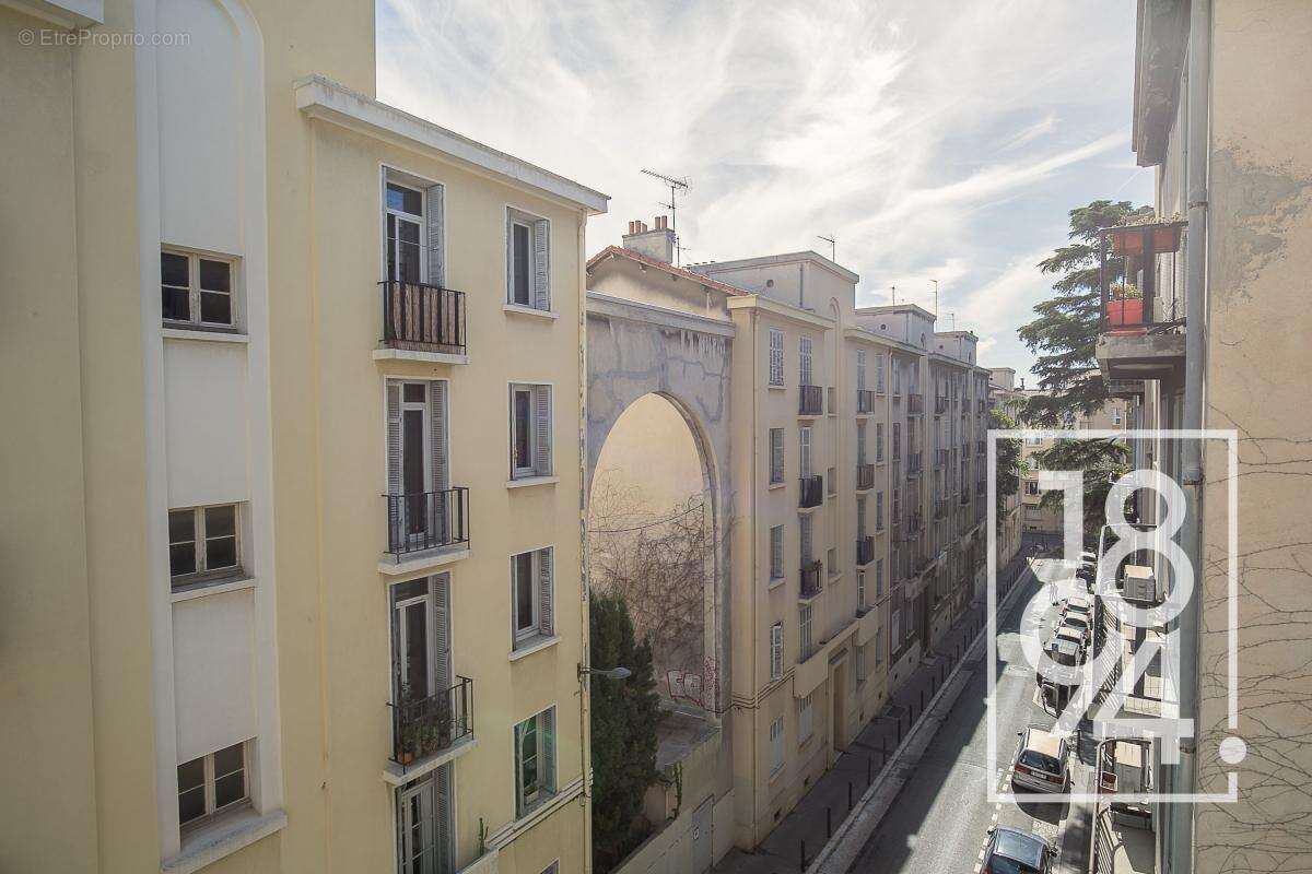 Appartement à MARSEILLE-5E