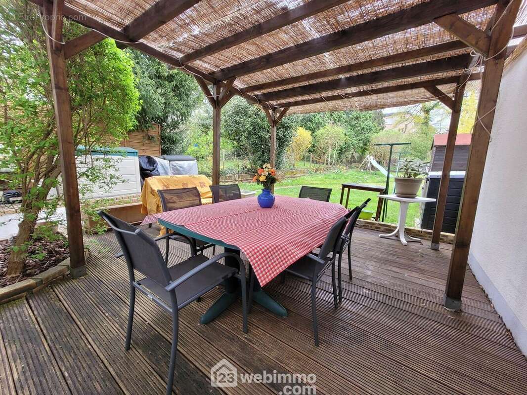 Terrasse orientée à l'Ouest