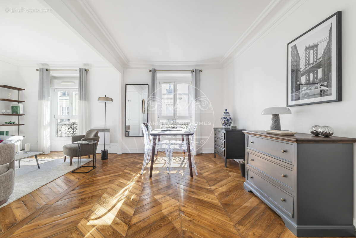 Appartement à LEVALLOIS-PERRET