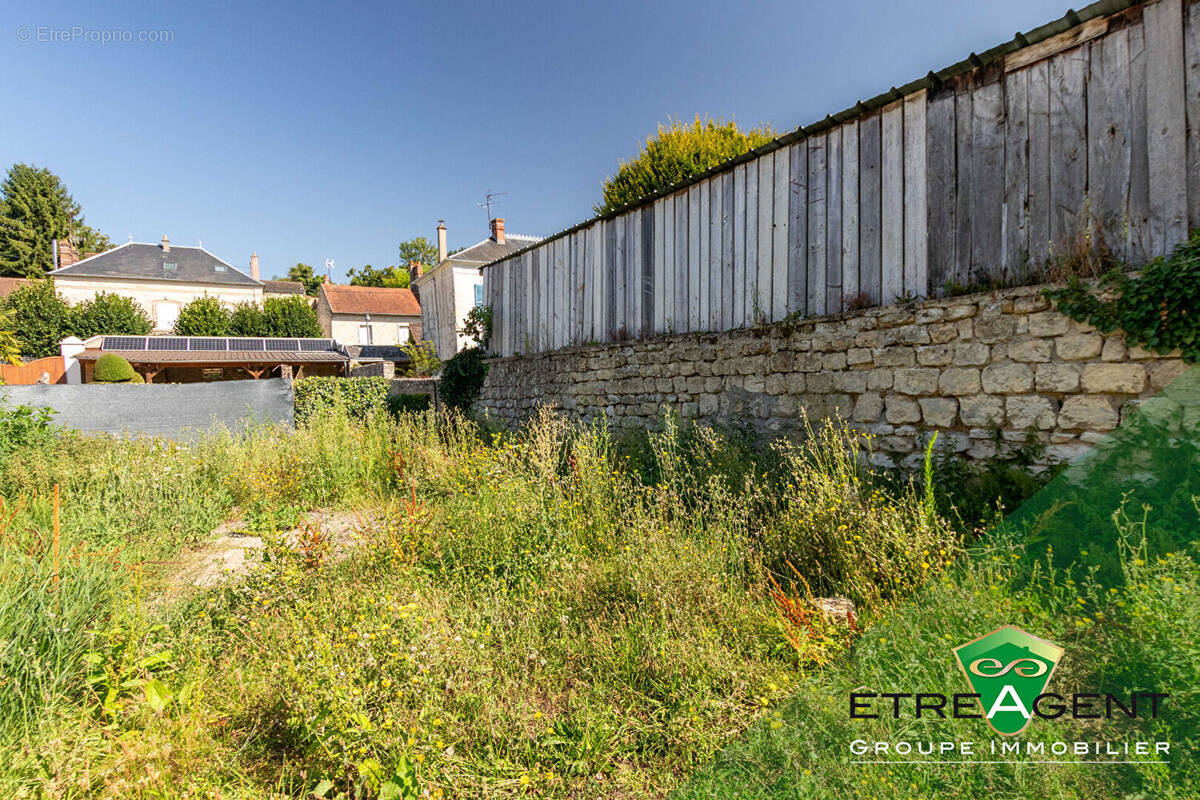 Maison à OINVILLE-SUR-MONTCIENT