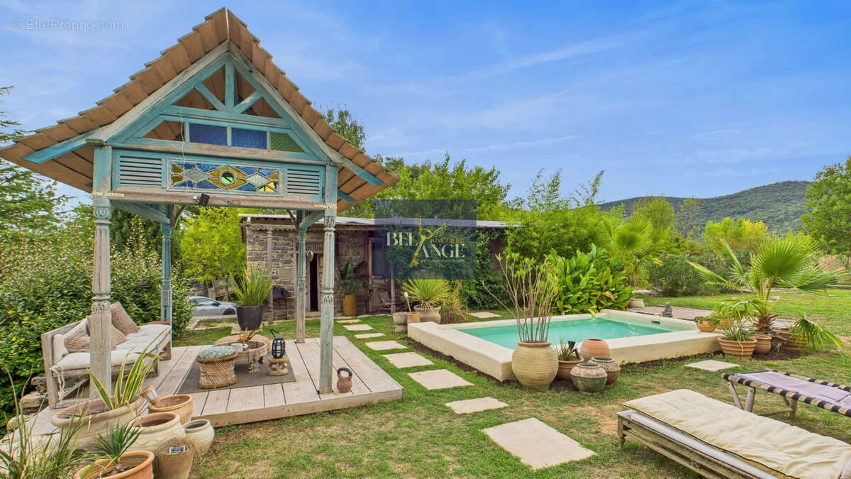 Maison à SAINT-ANDRE-DE-CRUZIERES