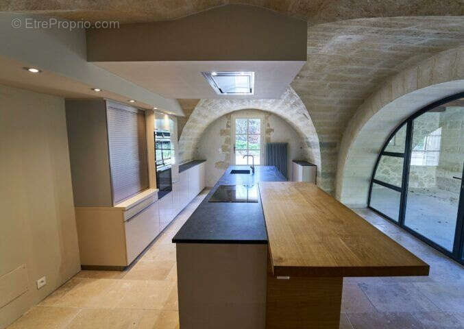Uzès Centre Mas de caractère du XVIIIe siècle avec piscine chauffée et parc arboré - photo 6
