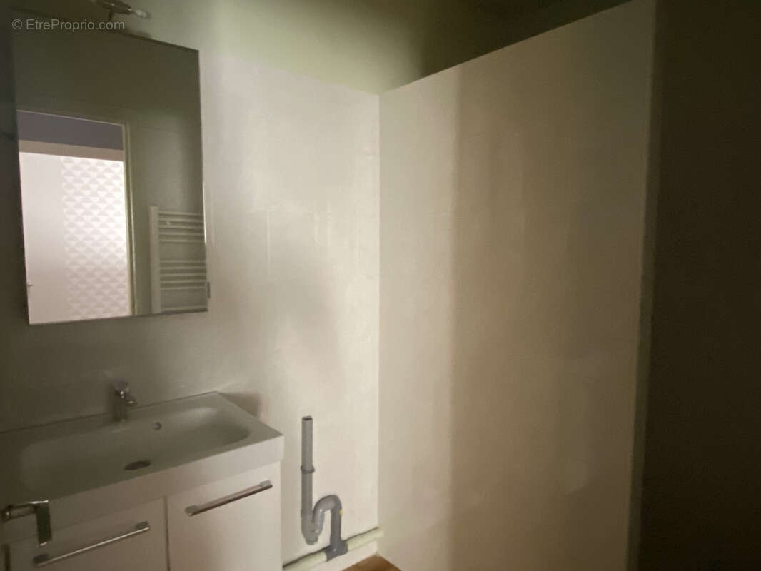 Appartement à SAINT-SORNIN-LAVOLPS