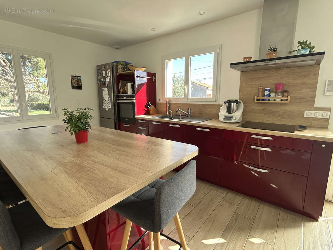 Maison à SAINT-QUENTIN-LA-POTERIE