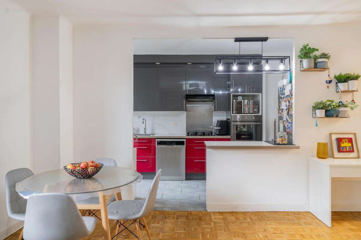 Appartement à MARSEILLE-8E