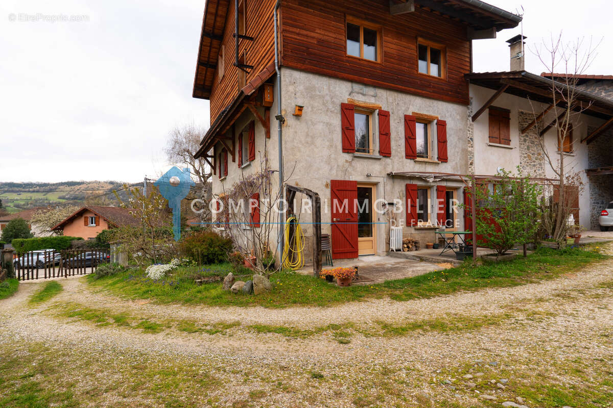 Maison à VAULNAVEYS-LE-HAUT