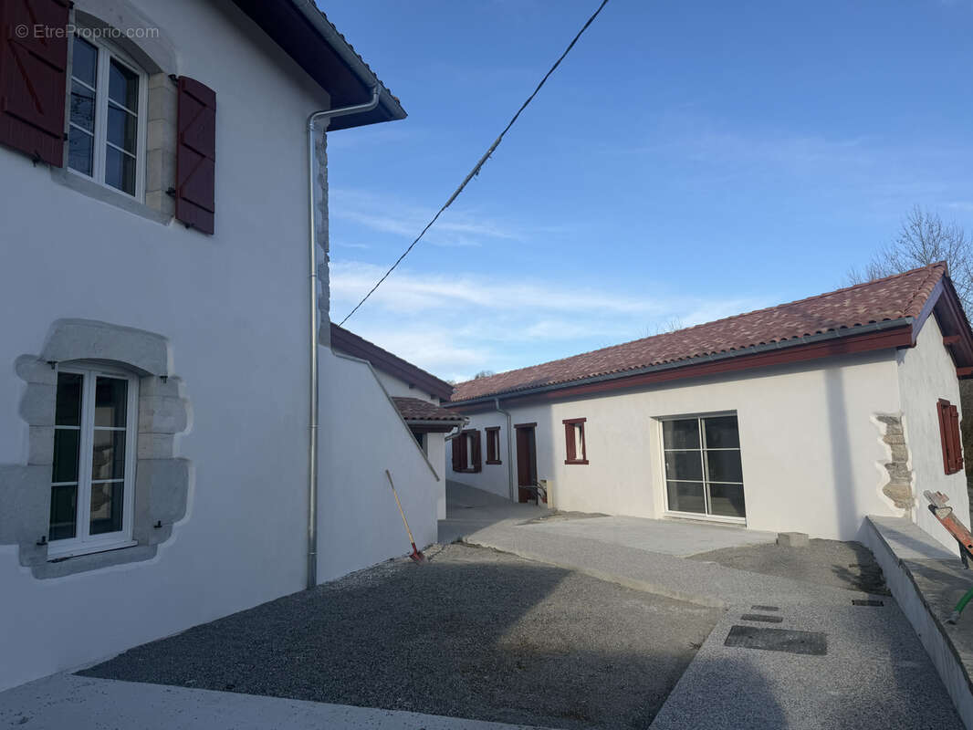 Appartement à BARDOS
