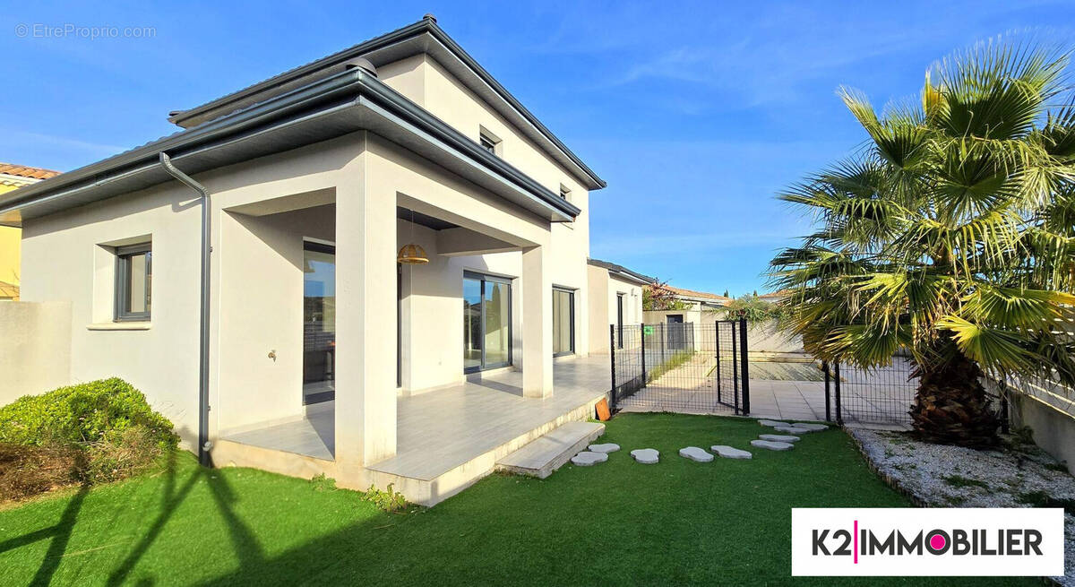 Maison à MONTELIMAR