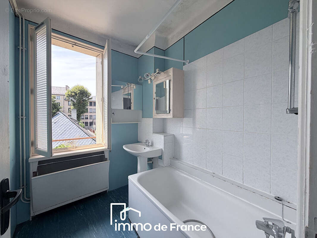 Immeuble Rodez - Local commercial + 2 Appartements T4 - photo 4