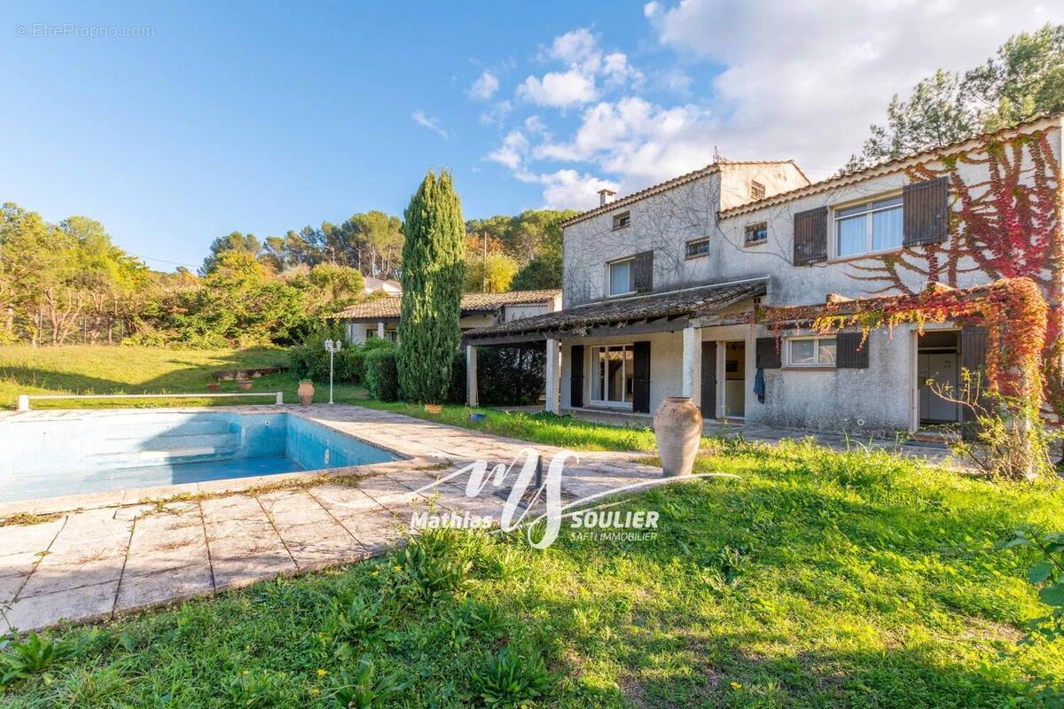 Photo 1 - Maison à CABRIES