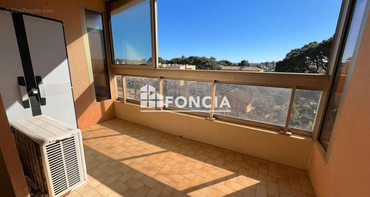 Appartement à VALLAURIS