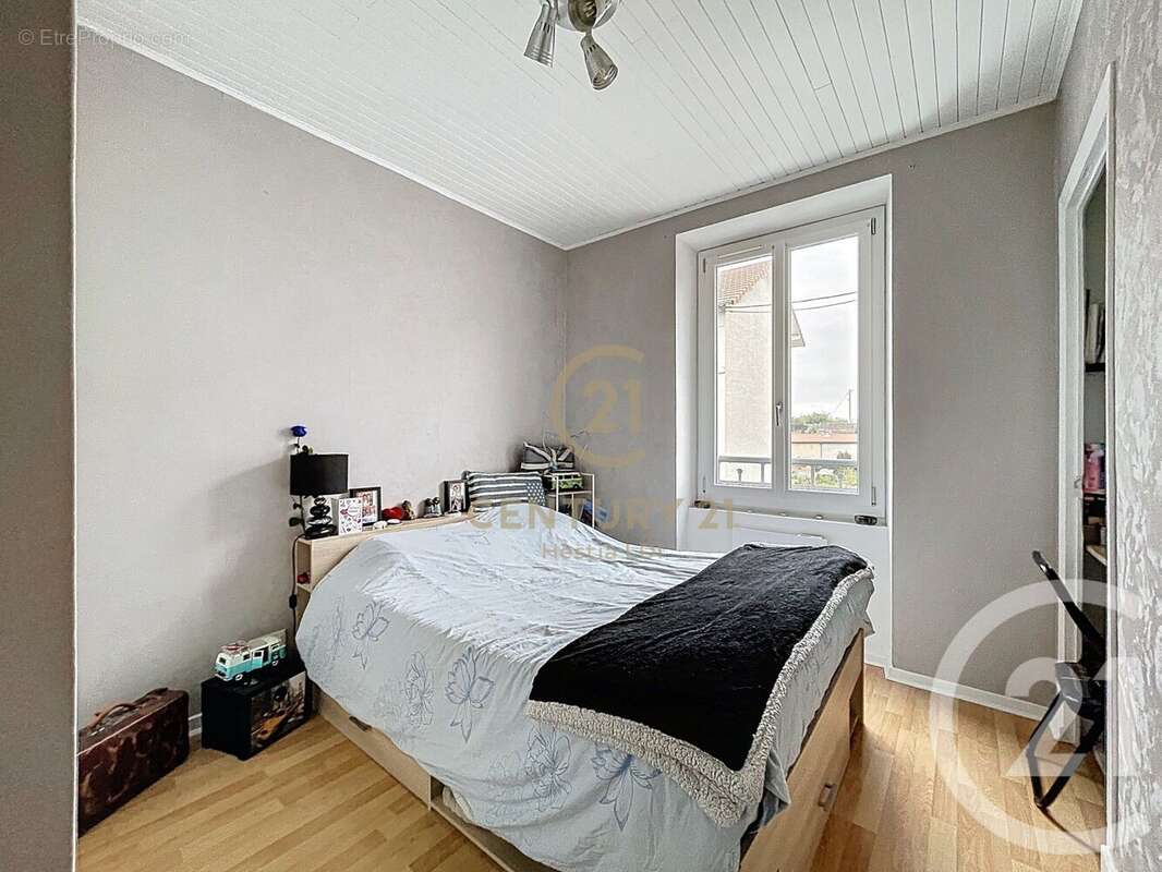 Appartement à GRIGNY