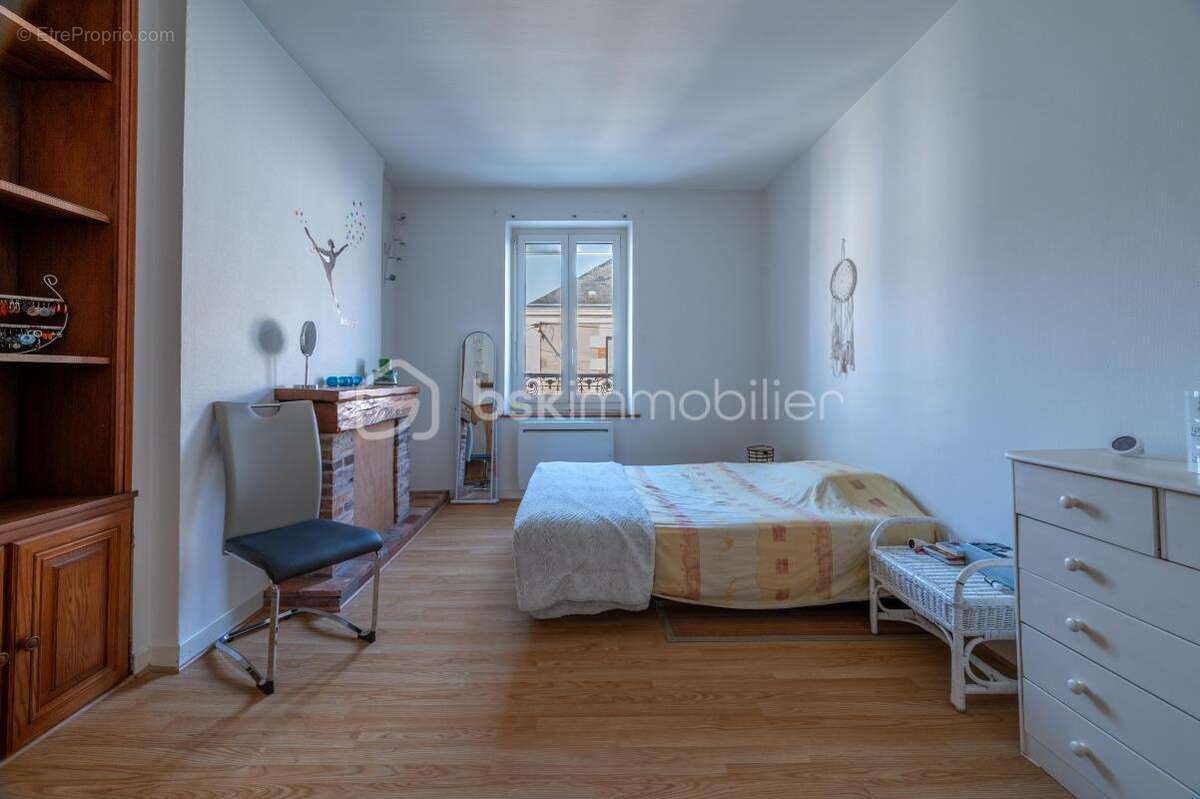 Maison de caractère – 121 m² – 3 chambres – cour intérieure – grenier aménageable – Buzançais - photo 9