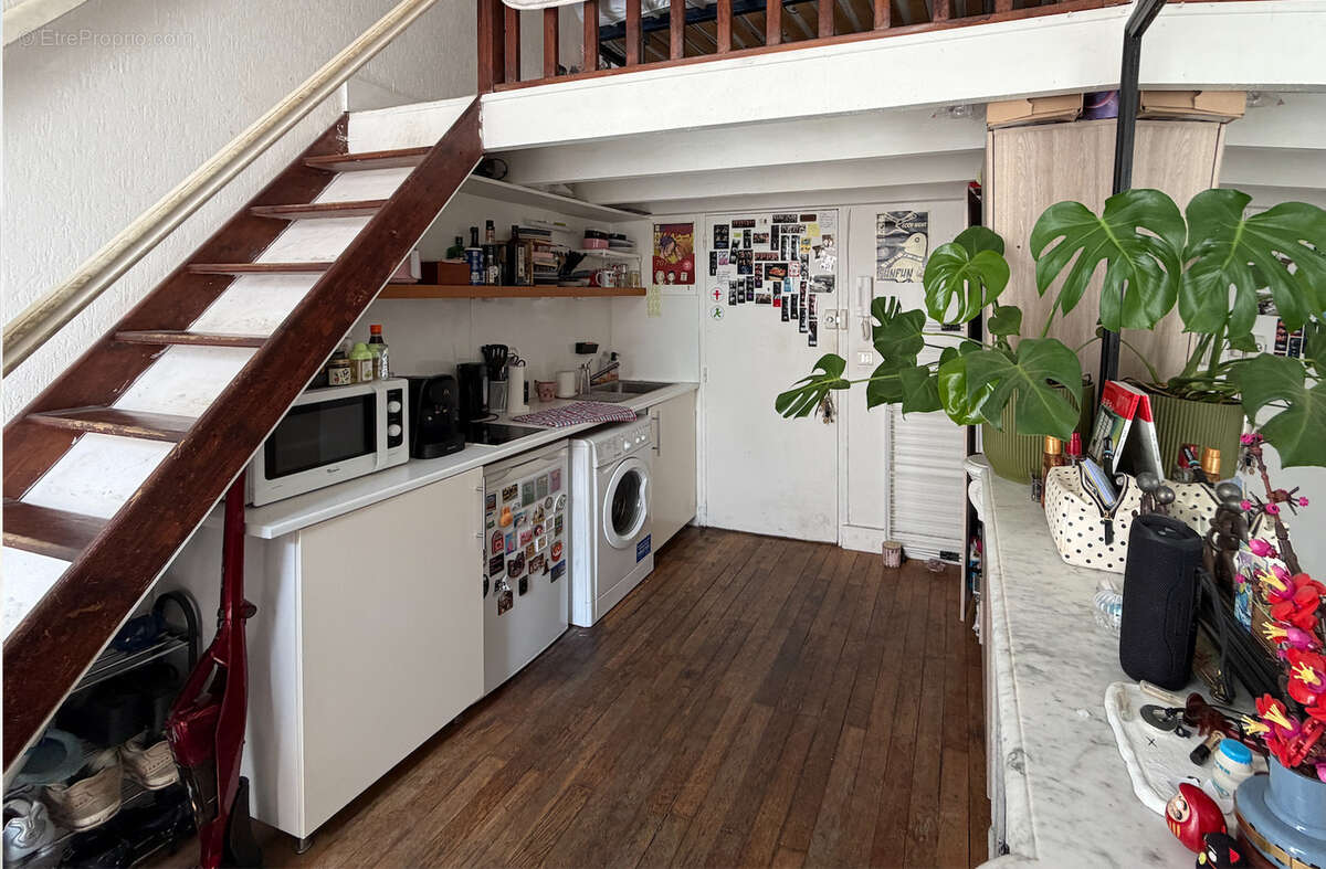 Lot de 4 appartements + cave + 2 remises aménageables - photo 4