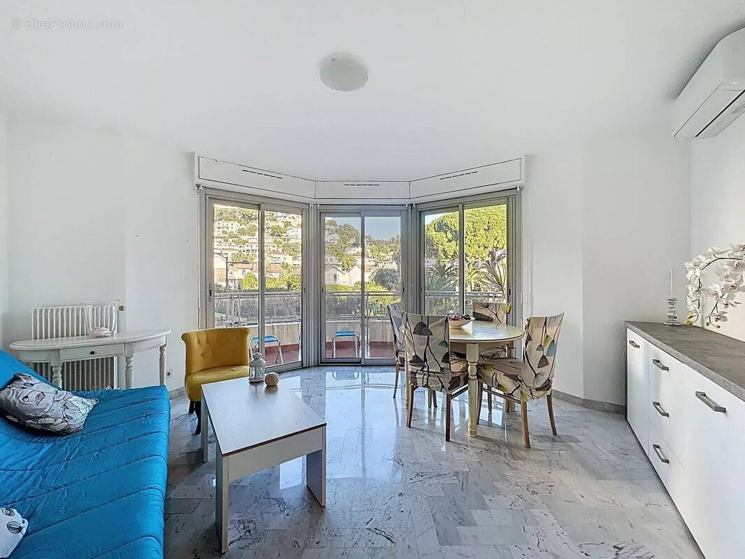 Appartement à ROQUEBRUNE-CAP-MARTIN