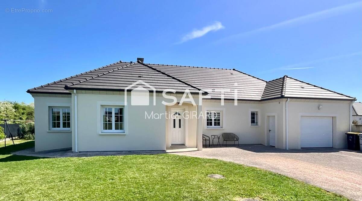 Photo 1 - Maison à MEHUN-SUR-YEVRE