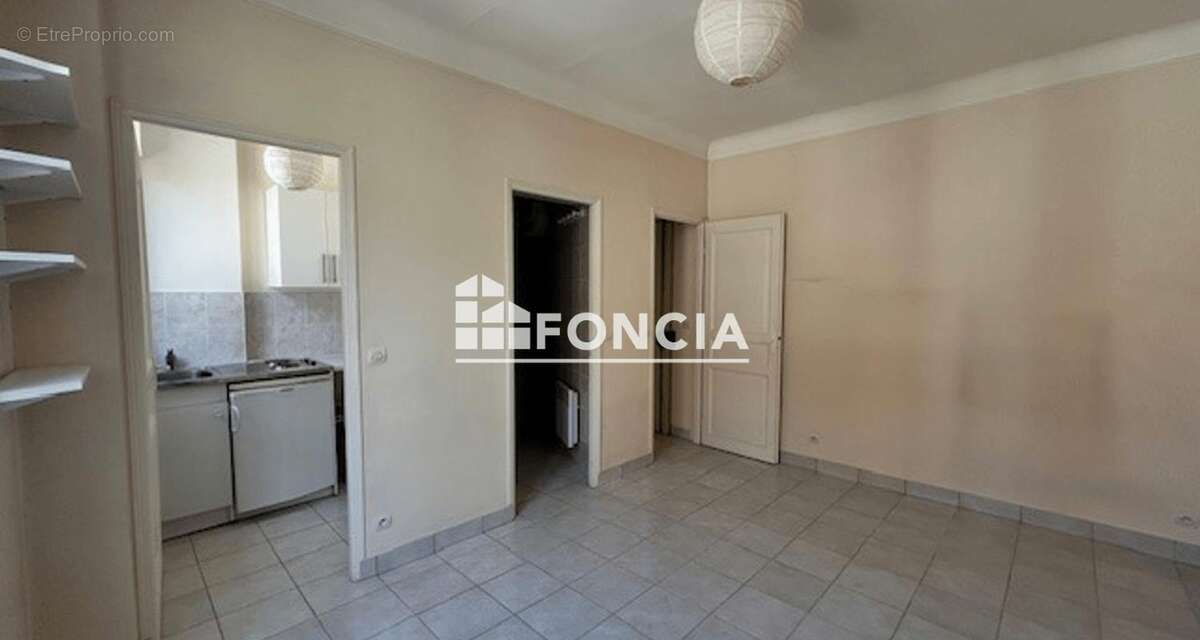Appartement à LES LILAS