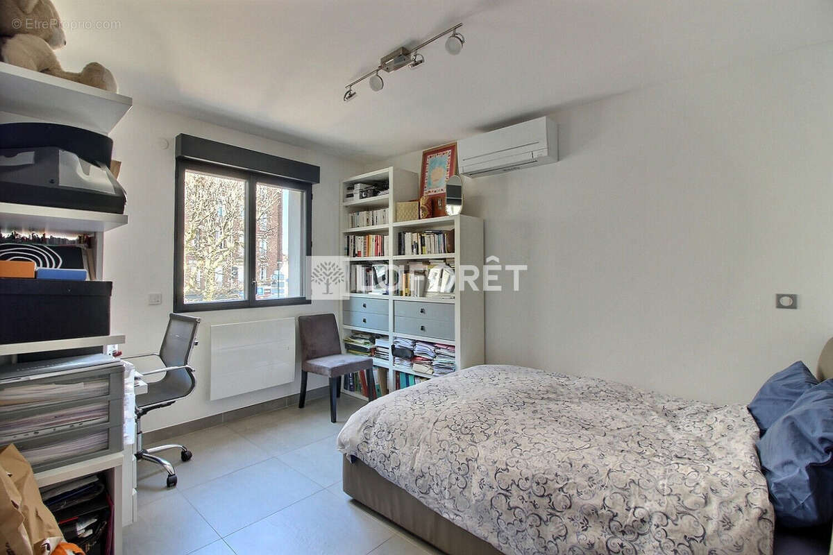 Maison à LA GARENNE-COLOMBES