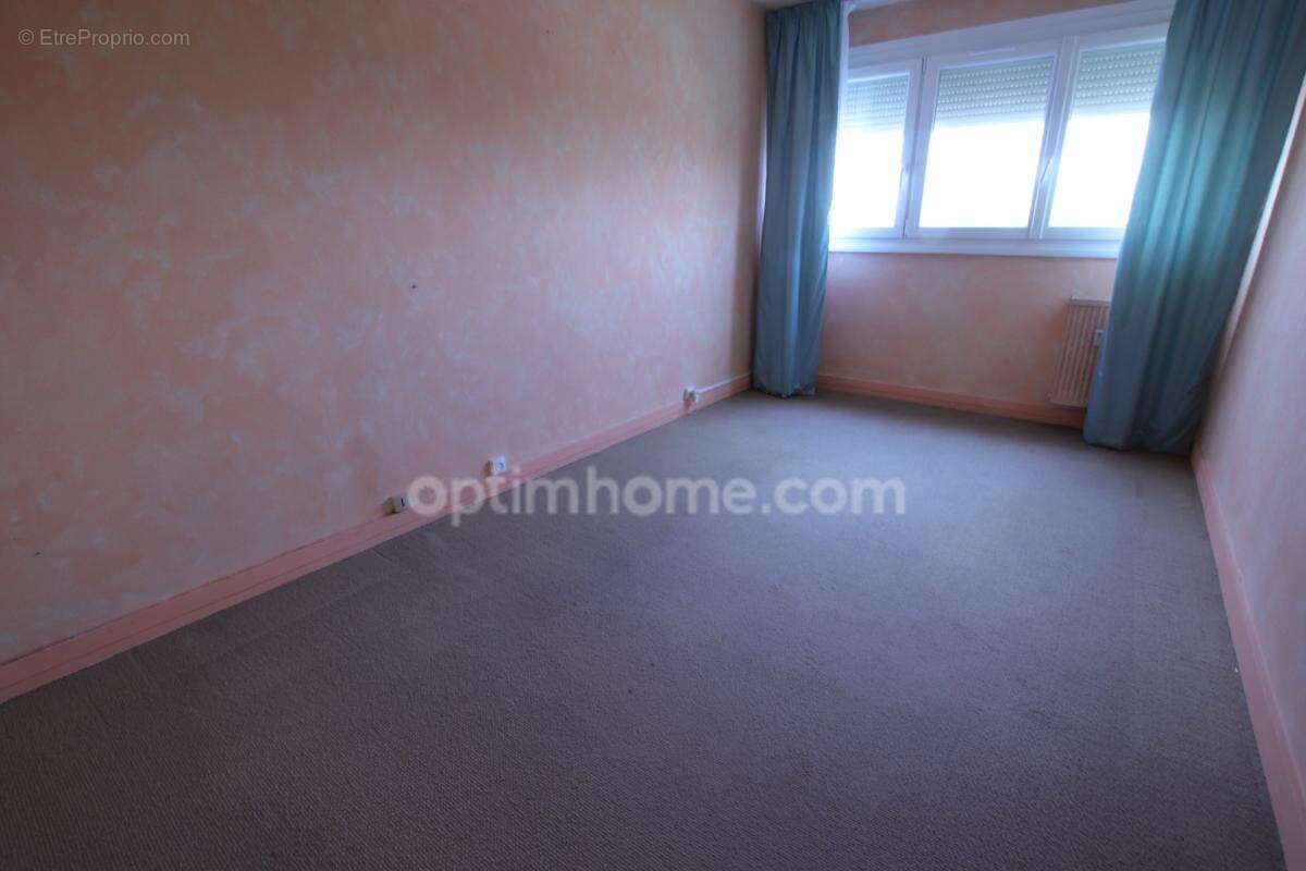 ORLEANS, quartier Nord au pied des commerces, appartement 3 chambres, de 94m2 à rafraichir - photo 10