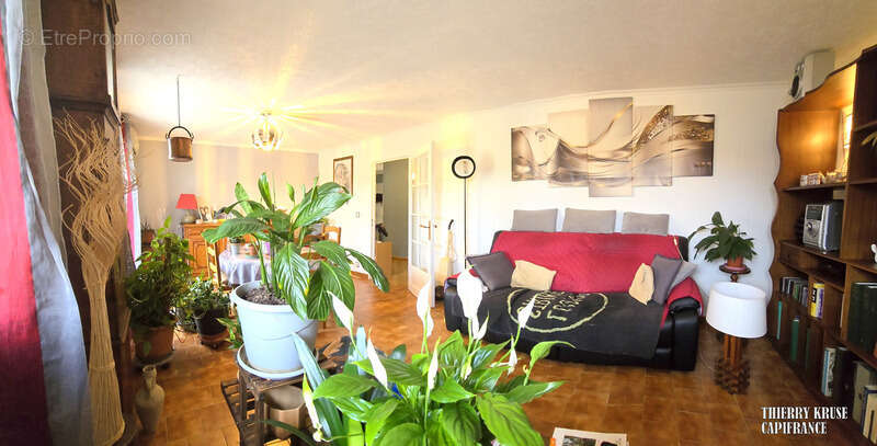 Maison à SAINT-ETIENNE-DE-TULMONT