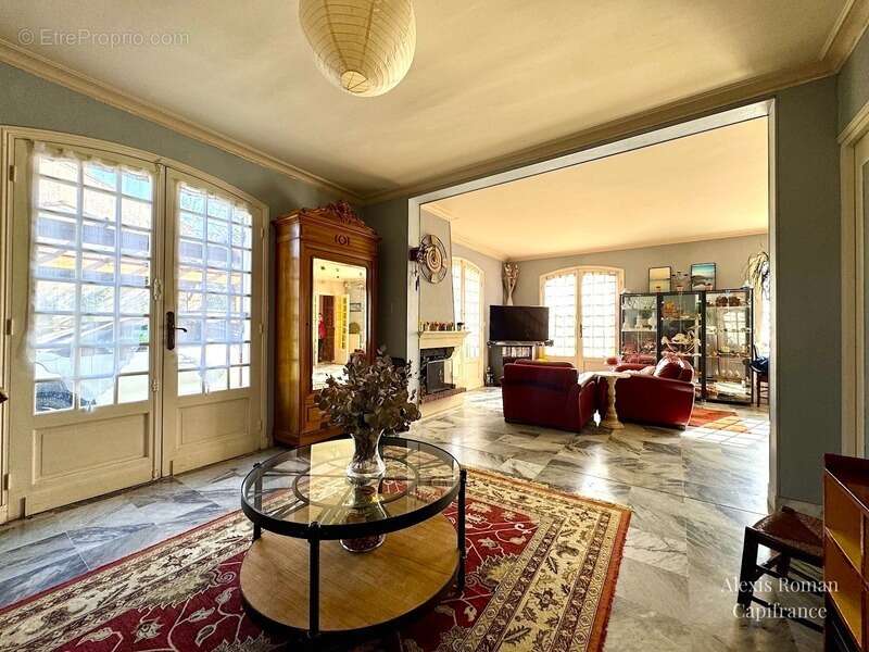 Maison à MENESPLET