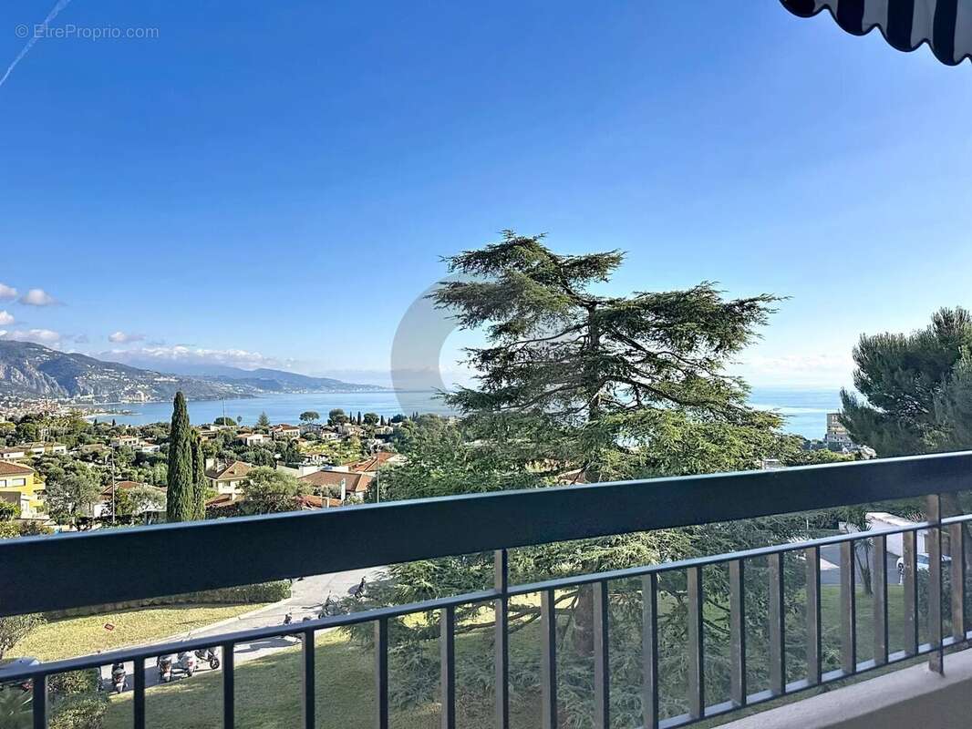 Appartement à ROQUEBRUNE-CAP-MARTIN