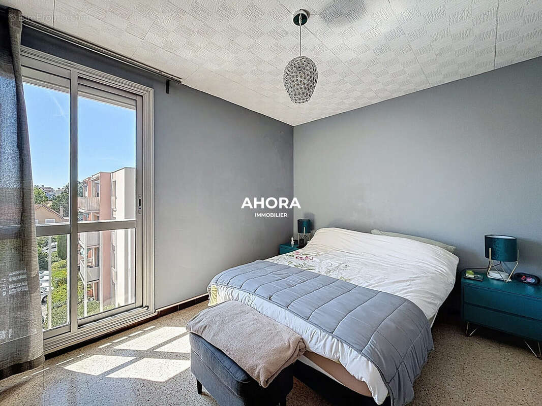 Appartement à MARSEILLE-9E