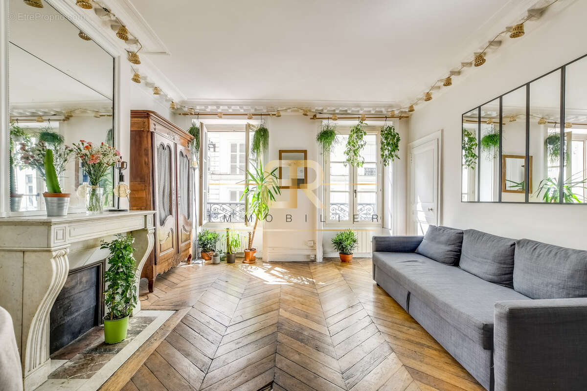 Appartement à PARIS-9E