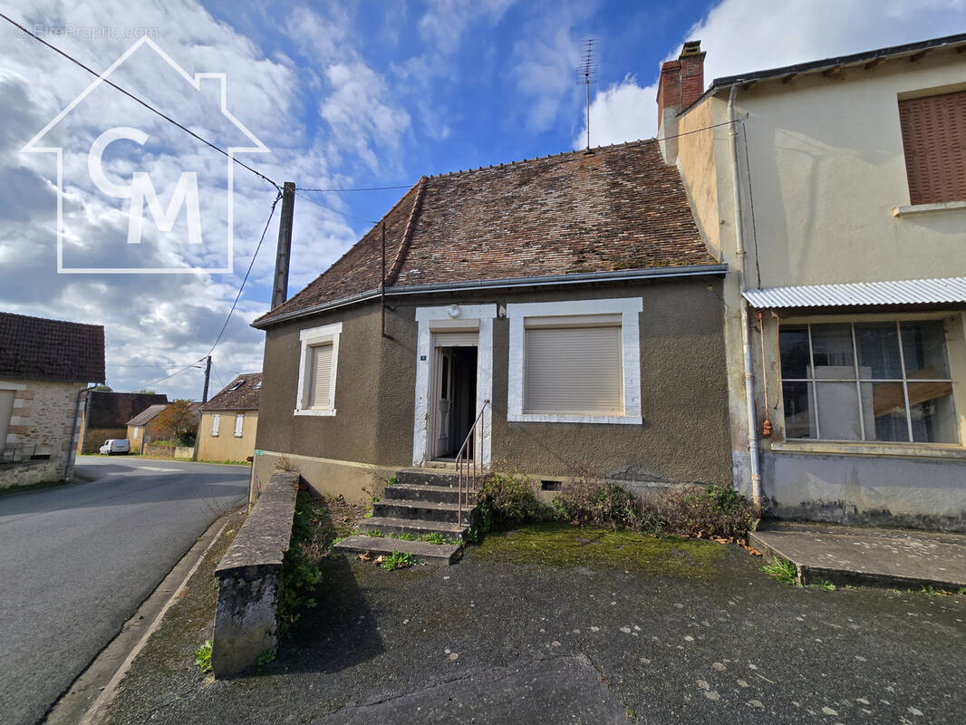 Maison à SAINT-CIVRAN