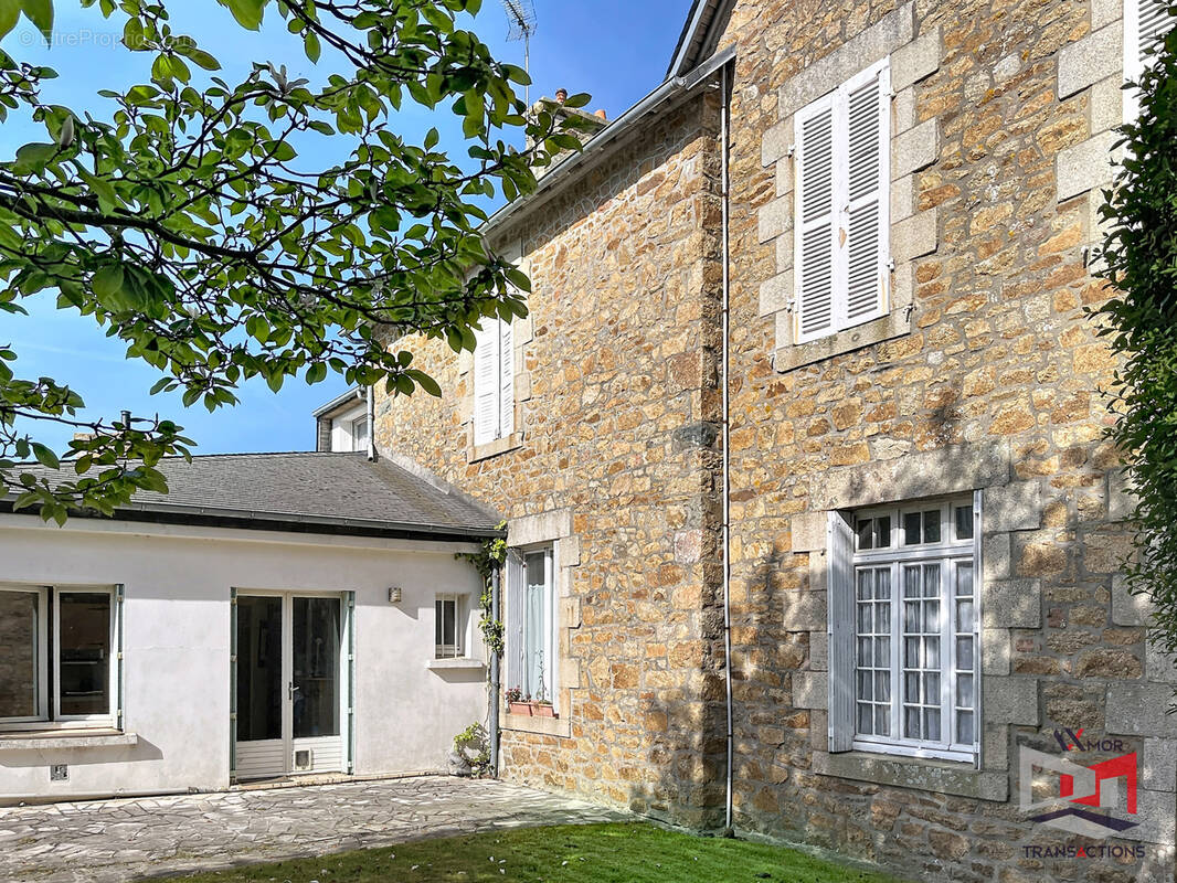Maison à PENVENAN