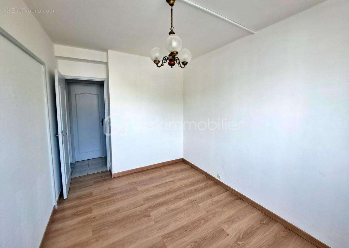 Appartement à SAINT-CYR-SUR-LOIRE