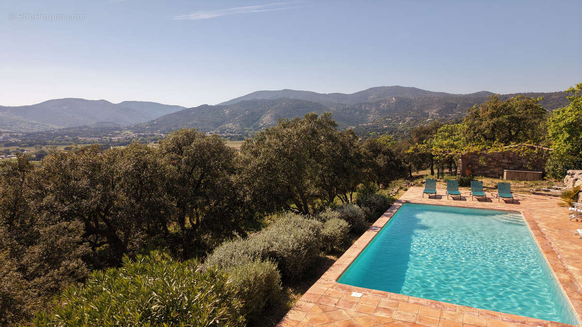 Maison à PLAN-DE-LA-TOUR