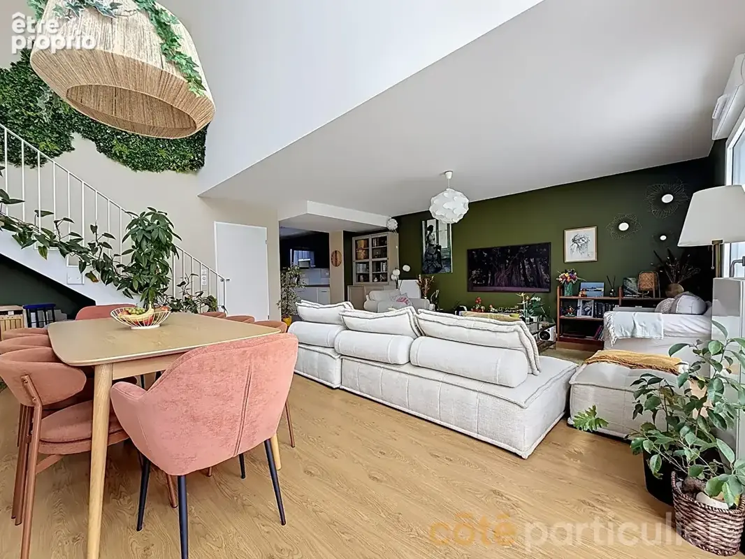 Appartement Duplex 5/6P en dernier étage avec terrasse et parkings - photo 2