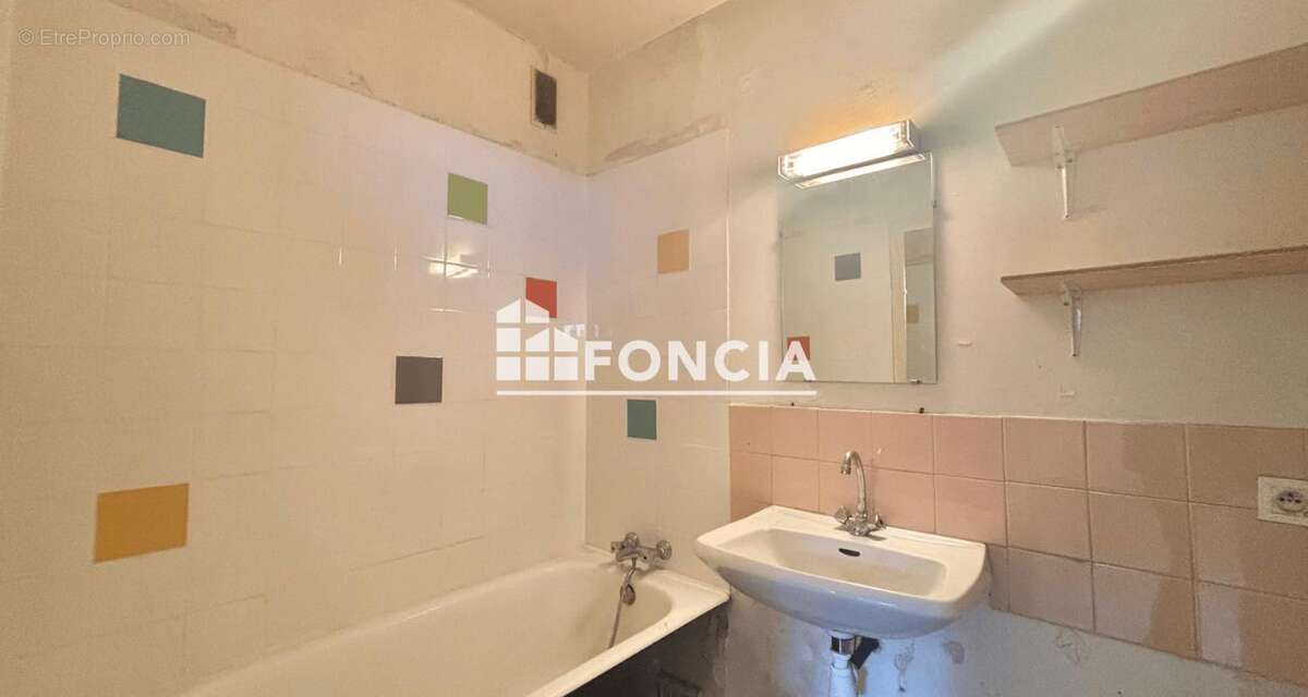 Appartement à LA ROCHE-SUR-FORON